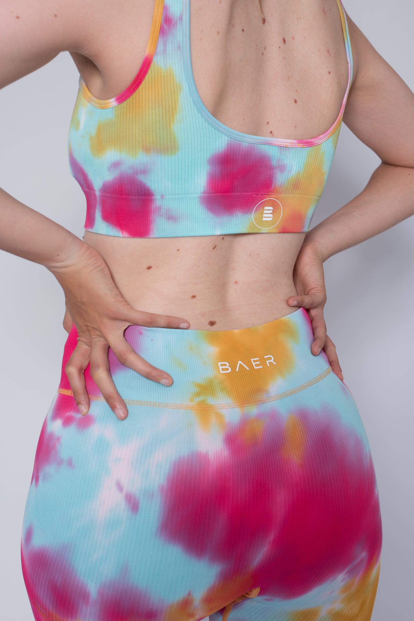 SUPEЯB - TYE DYE RAINBOW