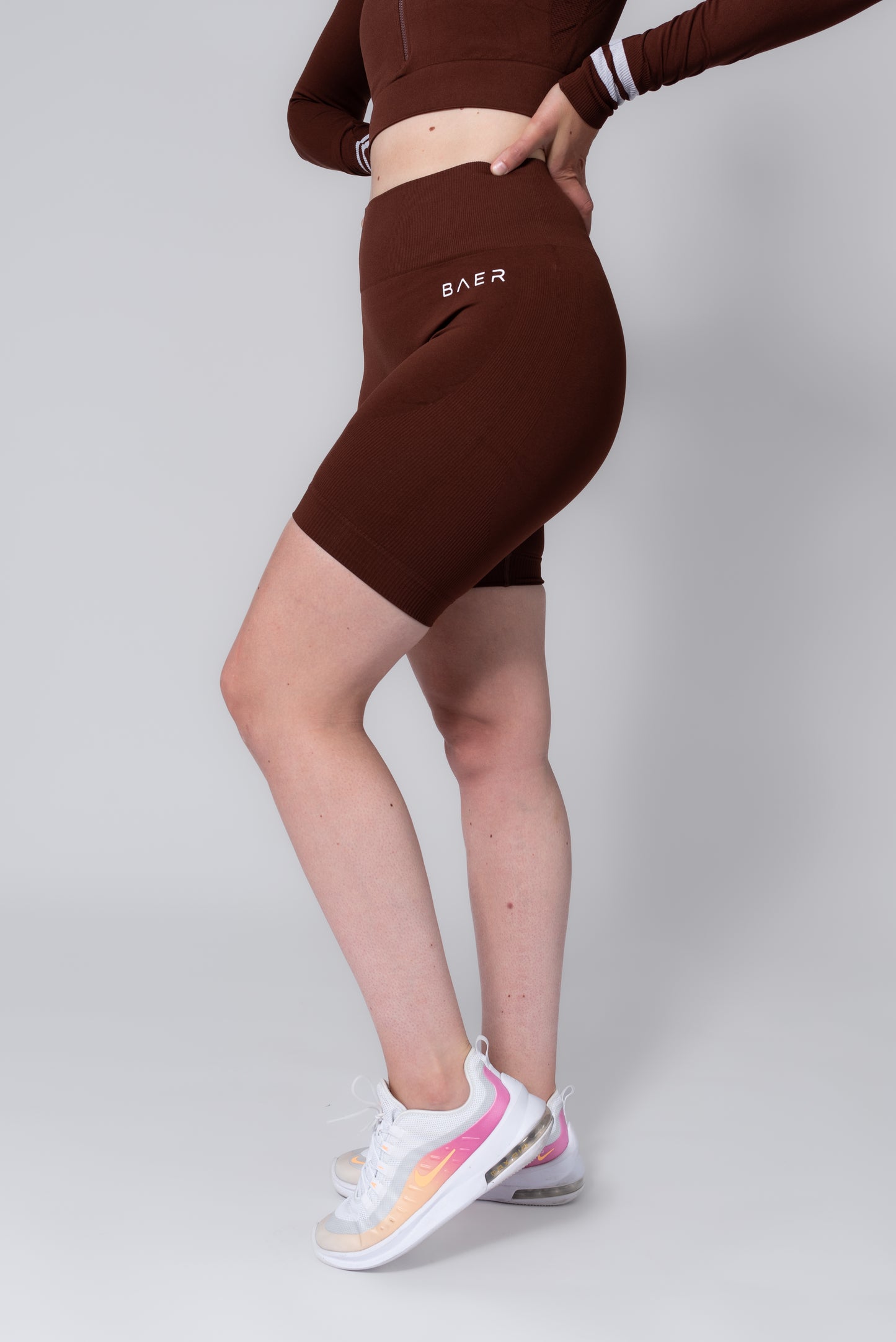 BAESICK - BROWN